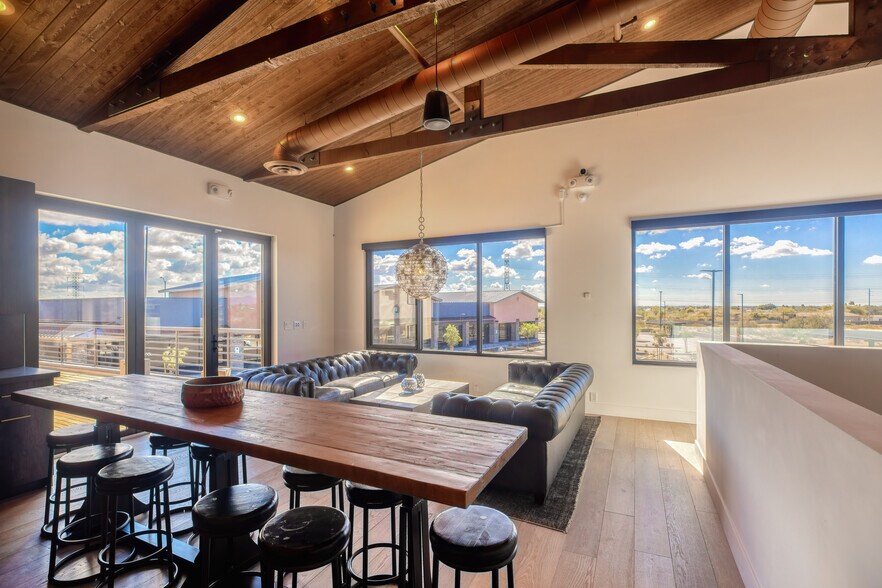 More Photos Of 8325 W Happy Valley Rd, Peoria Office For Lease