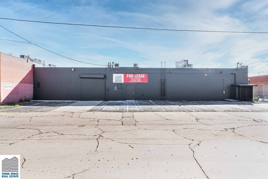More Photos Of 913-915 N Highland Ave, Los Angeles Showroom For Sale