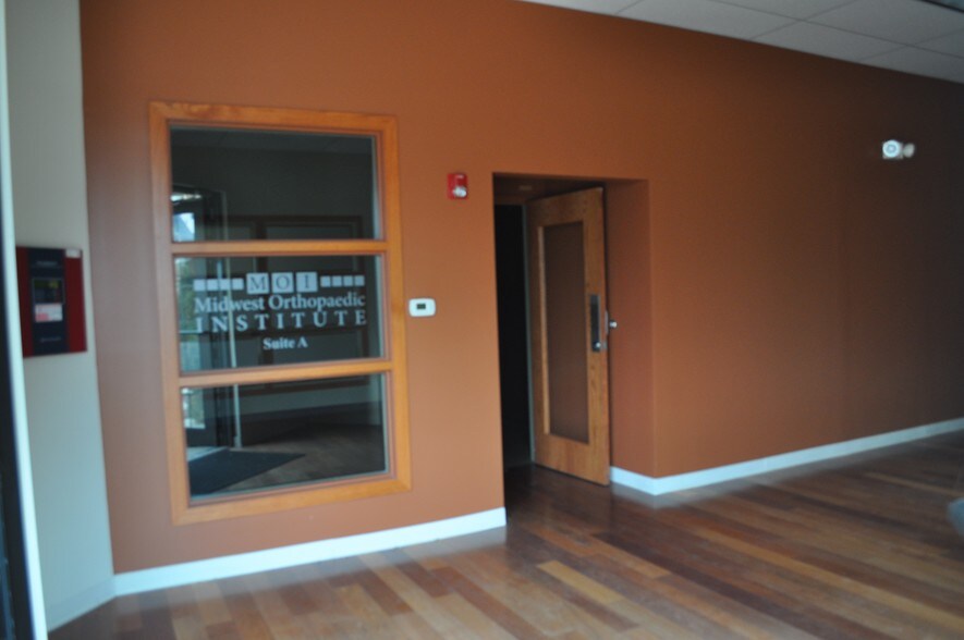 More Photos Of 207 E Church St, Sandwich Office For Sale