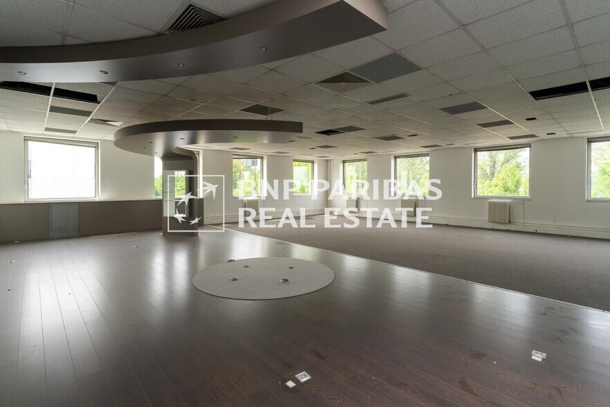 More Photos Of , Antony Office For Sale