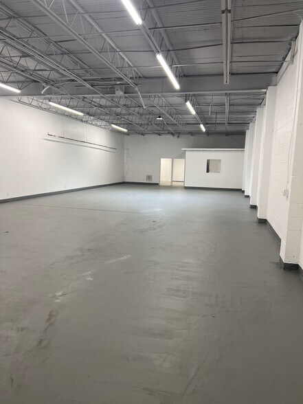 More Photos Of 5317 Fairmont St, Jacksonville Light Distribution For Lease