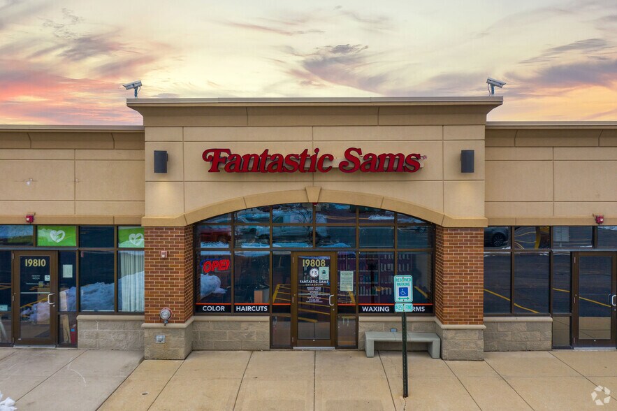 More Photos Of 19800-19866 S Harlem Ave, Frankfort General Retail For Lease