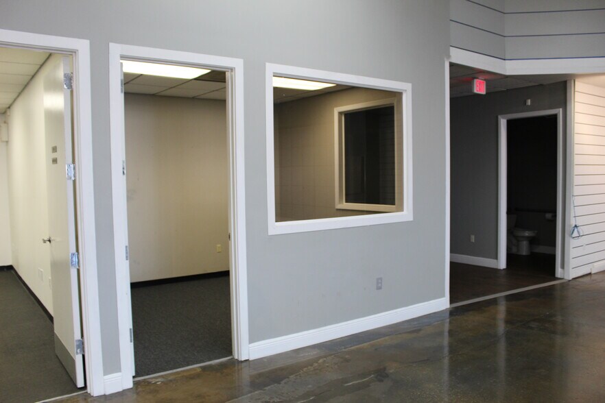 More Photos Of 855 N Highway 17-92, Longwood Storefront For Sale