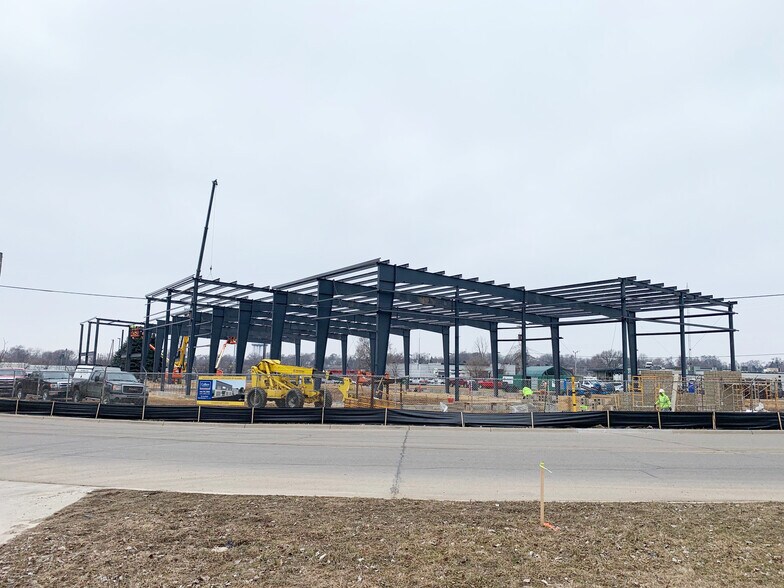 More Photos Of 1535 Steele Ave SW, Grand Rapids Distribution For Lease