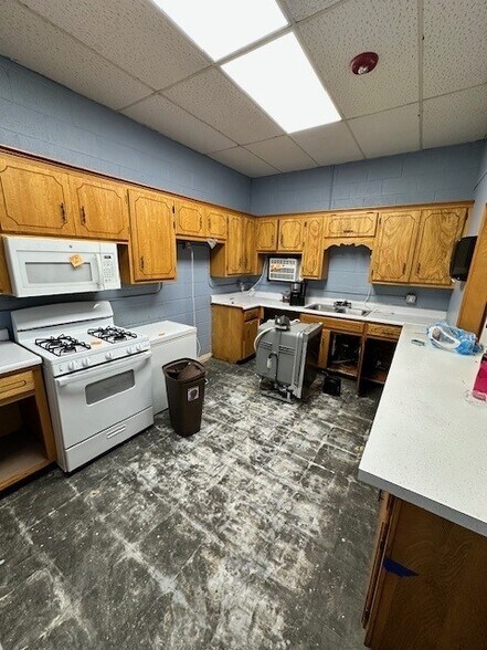 More Photos Of 3900 E Chandler Rd, Muskogee Religious Facility For Sale