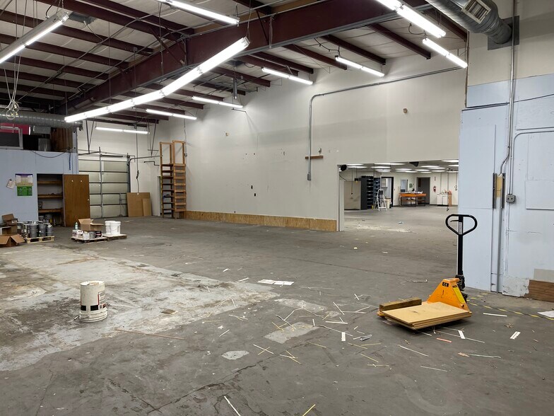 More Photos Of 14 Veronica Ave, Somerset Industrial For Sale