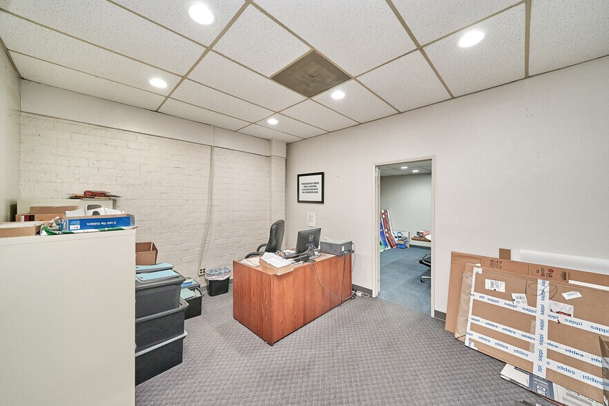 More Photos Of 5946 E Washington Blvd, Commerce Warehouse For Sale