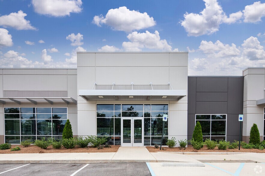 More Photos Of 7000 Redstone Gtwy, Huntsville Office For Lease