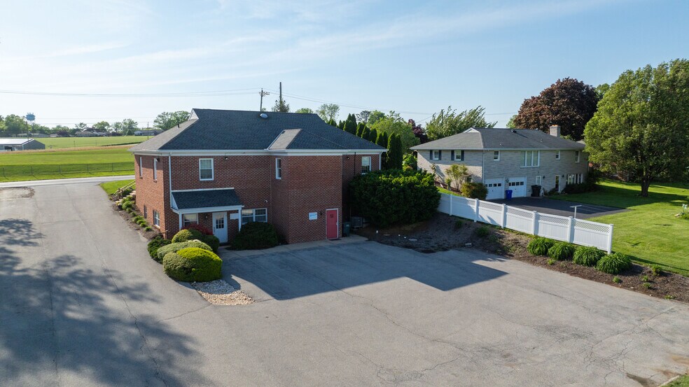 More Photos Of 735 S Pleasant Ave, Dallastown Medical For Sale