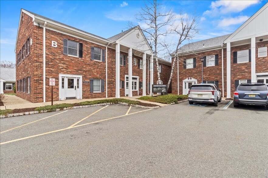 More Photos Of 530 E Main St, Chester Medical For Sale