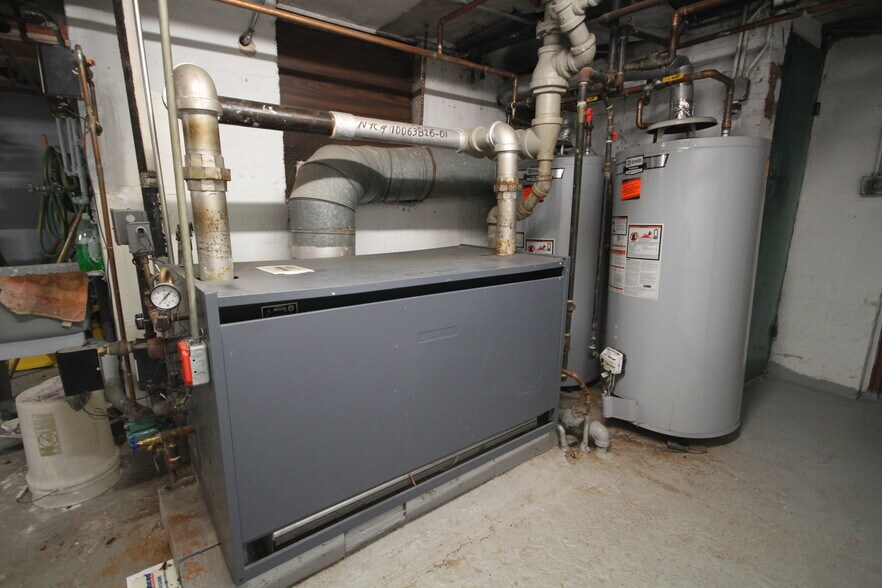 More Photos Of 4021 61st St, Woodside Apartments For Sale