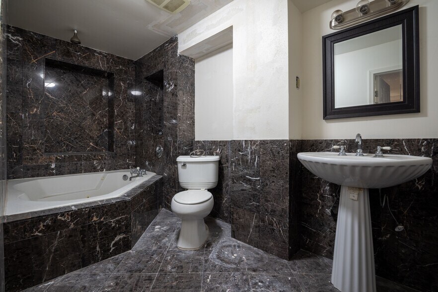 More Photos Of 3567 Recycle Rd, Rancho Cordova Warehouse For Sale