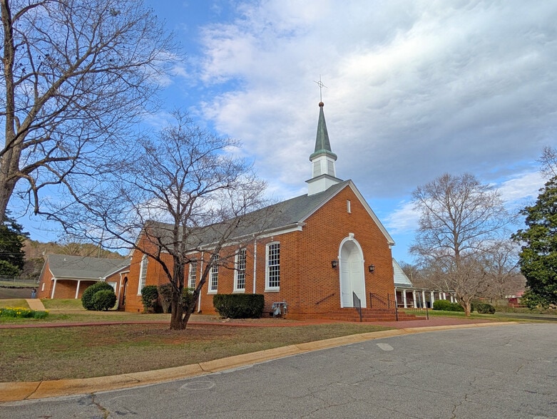 Primary Photo Of 461 Choccolocco Rd, Anniston Religious Facility For Sale