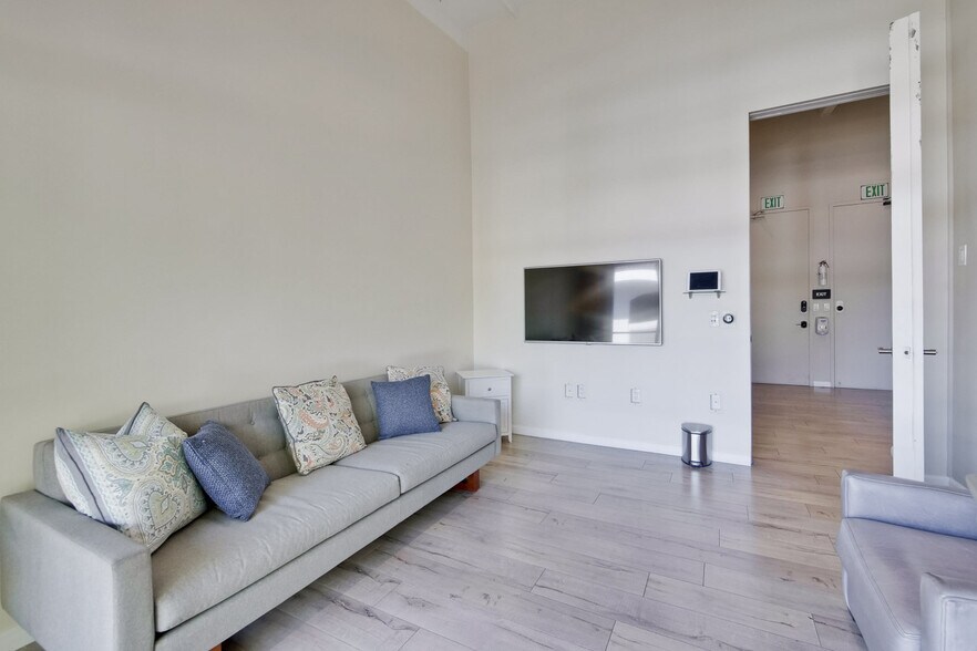 More Photos Of 4966 El Camino Real, Los Altos Office For Sale