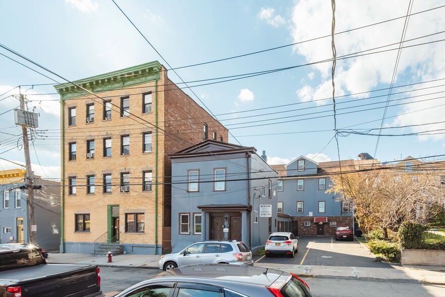 More Photos Of 536 N High St, Mount Vernon Apartments For Sale