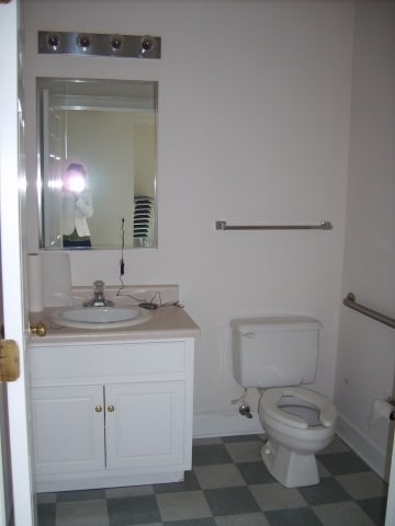 More Photos Of 188 Ben Burton Cir, Bogart Office For Sale
