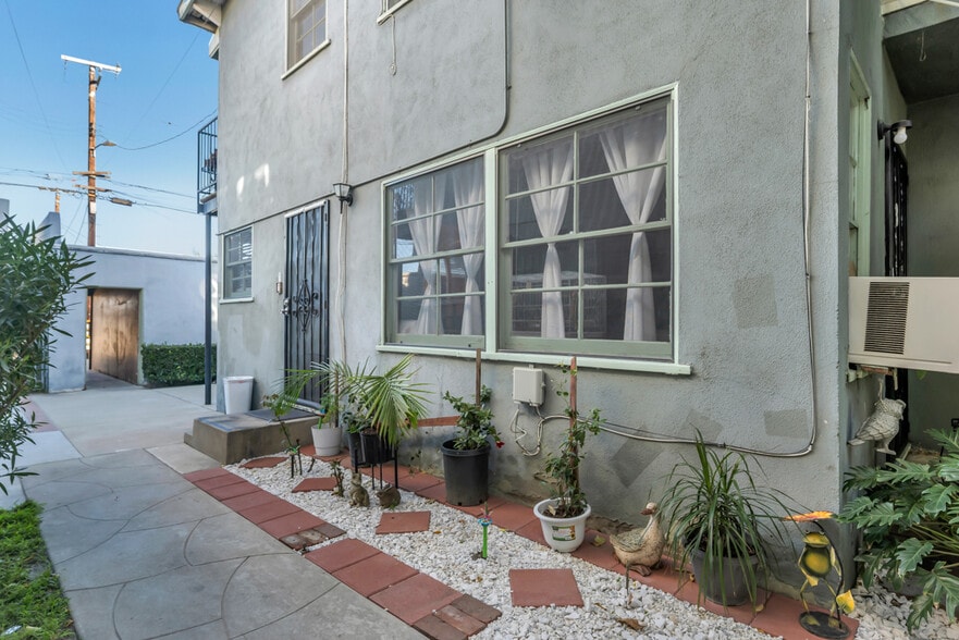 More Photos Of 6308 Coldwater Canyon Ave, North Hollywood Apartments For Sale