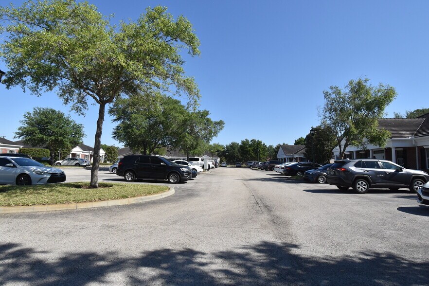 More Photos Of 1377 Providence Rd, Brandon Medical For Lease
