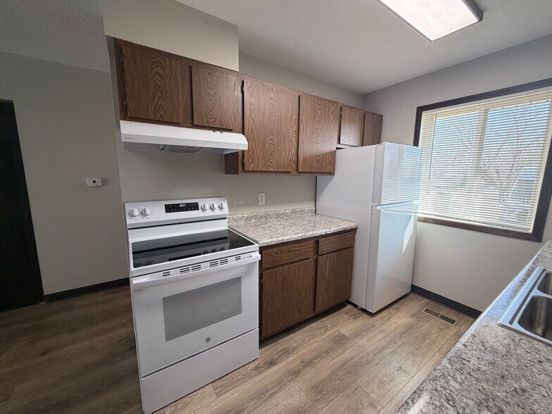 More Photos Of 4617 S Baha Ave, Sioux Falls Apartments For Sale