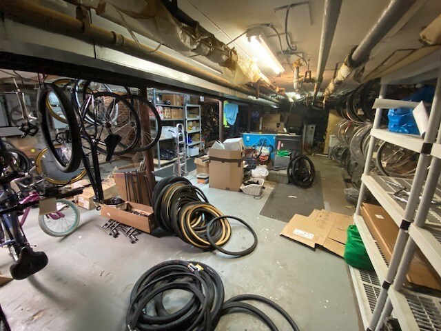 More Photos Of 8404 Jamaica Ave, Jamaica Storefront Retail Office For Lease