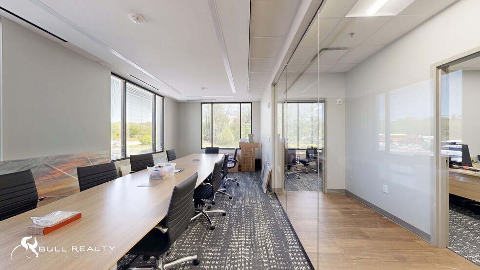 More Photos Of 34 Upper Riverdale Rd, Riverdale Medical For Lease