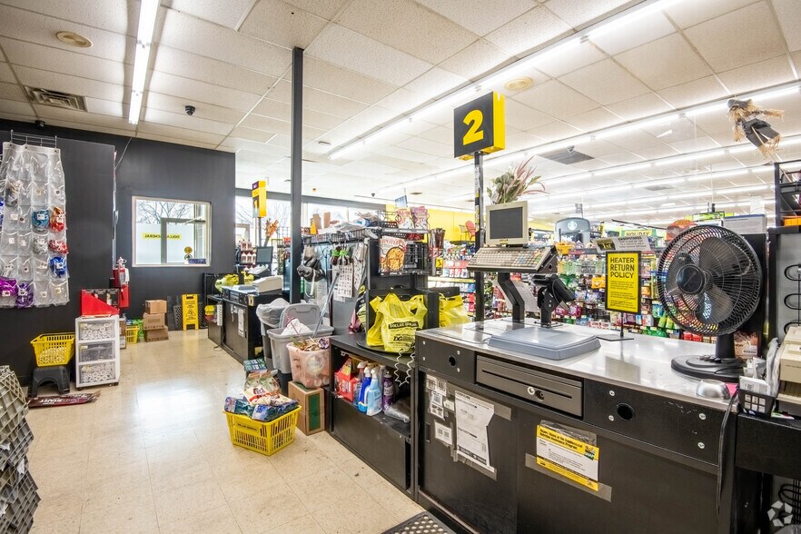 More Photos Of 331 E Center St, Juneau Storefront For Sale