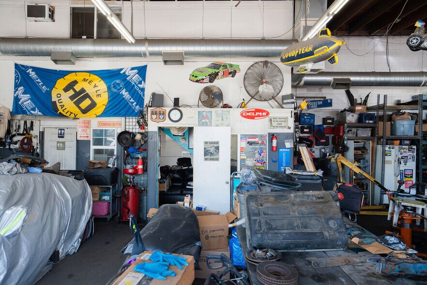 More Photos Of 8332 Tampa Ave, Northridge Auto Repair For Sale