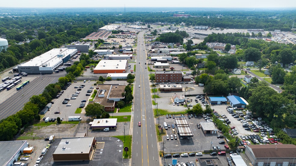 More Photos Of 150 E Belt Blvd, Richmond Service Station For Sale