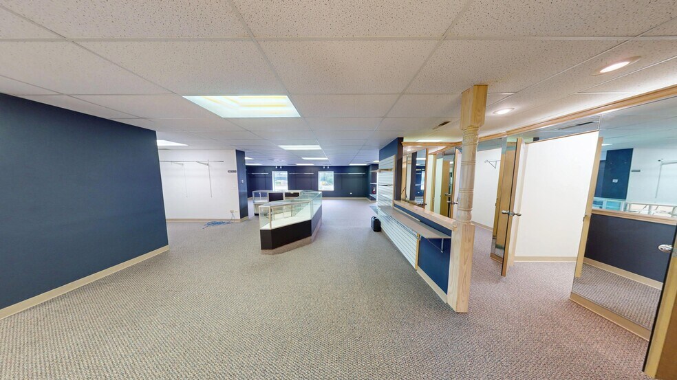 More Photos Of 236 W Northwest Hwy, Barrington Storefront Retail Office For Sale