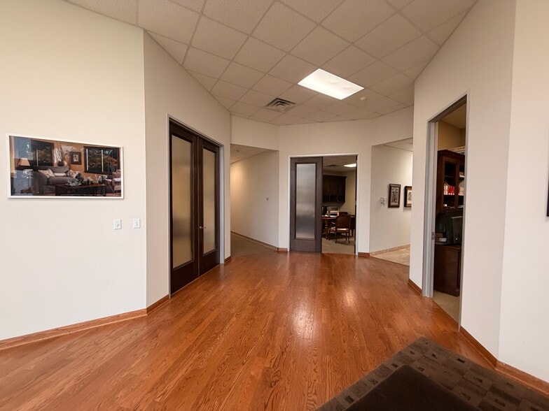 More Photos Of 10839 Train Ct, Houston Distribution For Lease