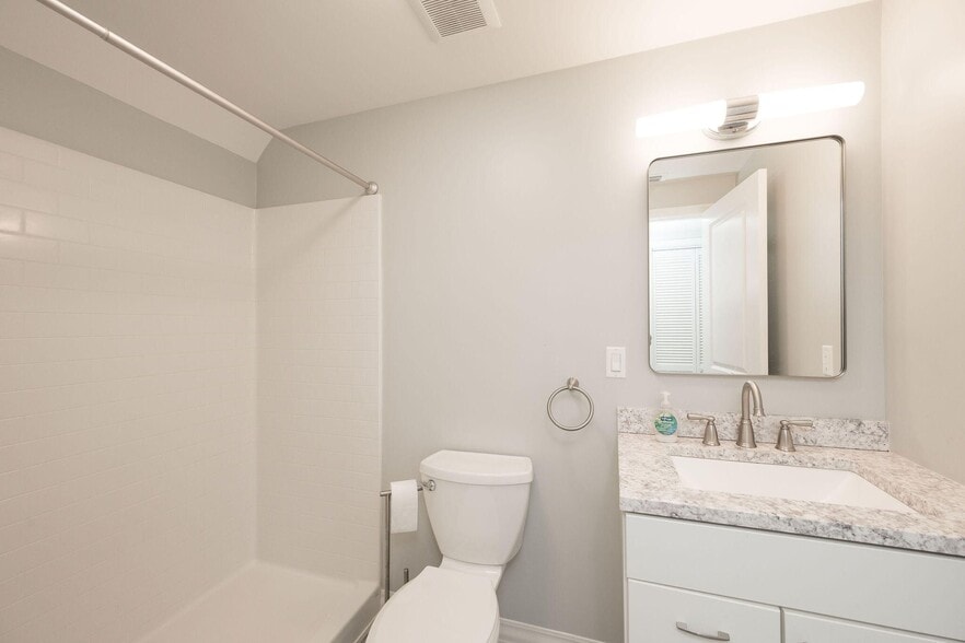 More Photos Of 532 Margaret St, Key West Restaurant For Sale