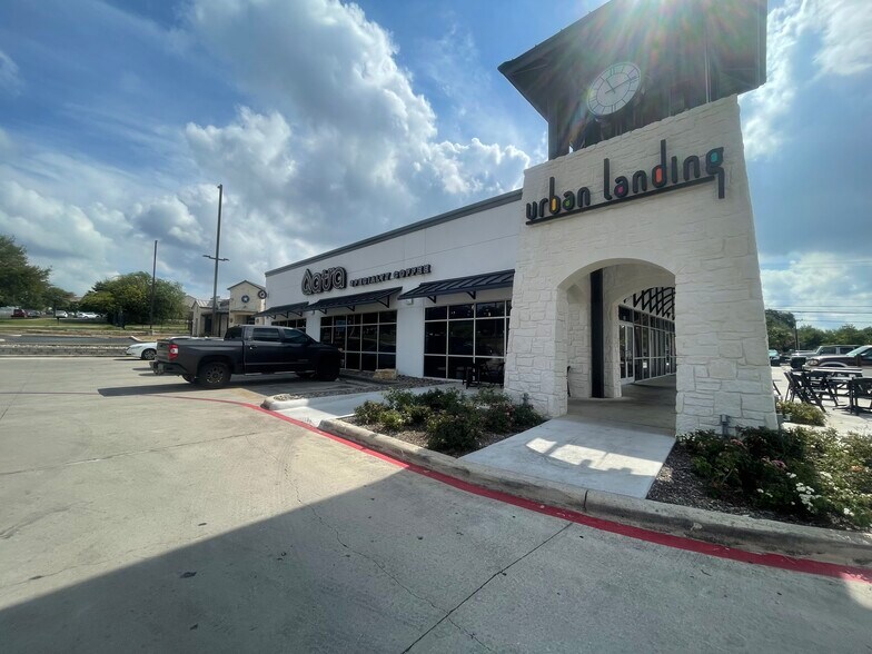 More Photos Of 7302 Louis Pasteur Dr, San Antonio Storefront For Lease