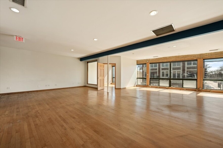 More Photos Of 7321 Madison St, Forest Park Restaurant For Sale