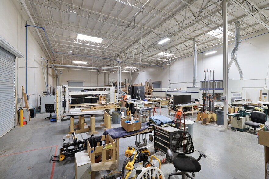 More Photos Of 5530 Rafael Rivera Way, Las Vegas Light Manufacturing For Sale