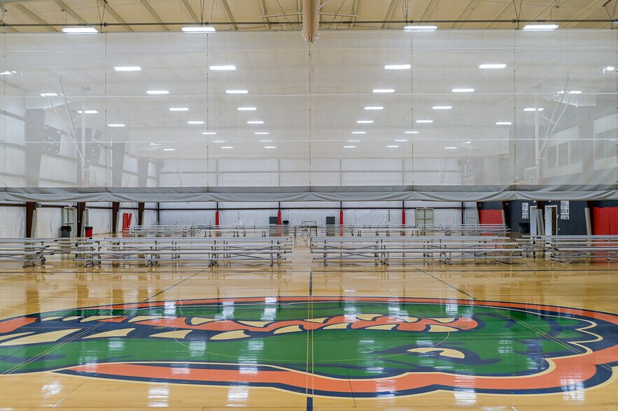 More Photos Of 4100 AL Highway 69, Guntersville Sports And Entertainment For Sale