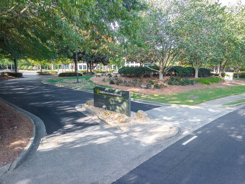 More Photos Of 6465 E Johns Crossing, Duluth Office For Lease