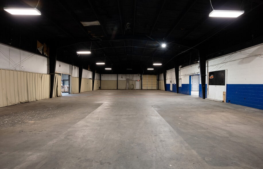 More Photos Of 1941 Haw River Hopedale Rd, Burlington Warehouse For Sale