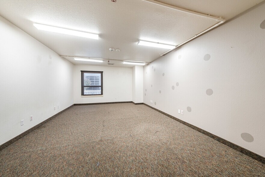 More Photos Of 5812 Venus Ave, Fort Collins Office For Lease