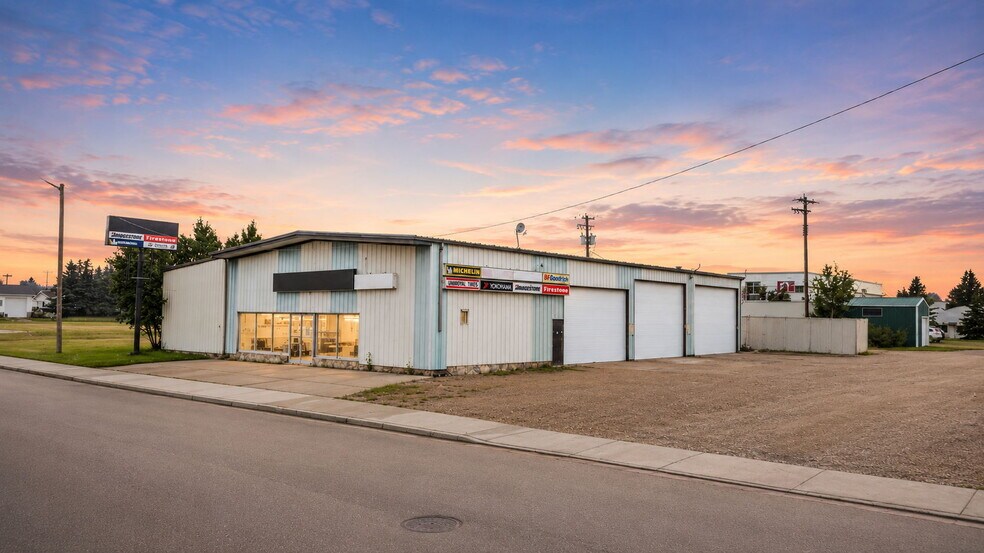 Primary Photo Of 5018 52 Ave, Tofield Warehouse For Sale
