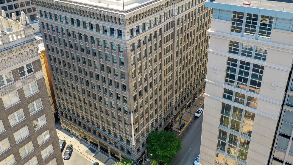 More Photos Of 900-914 Olive St, Saint Louis Office Residential For Lease