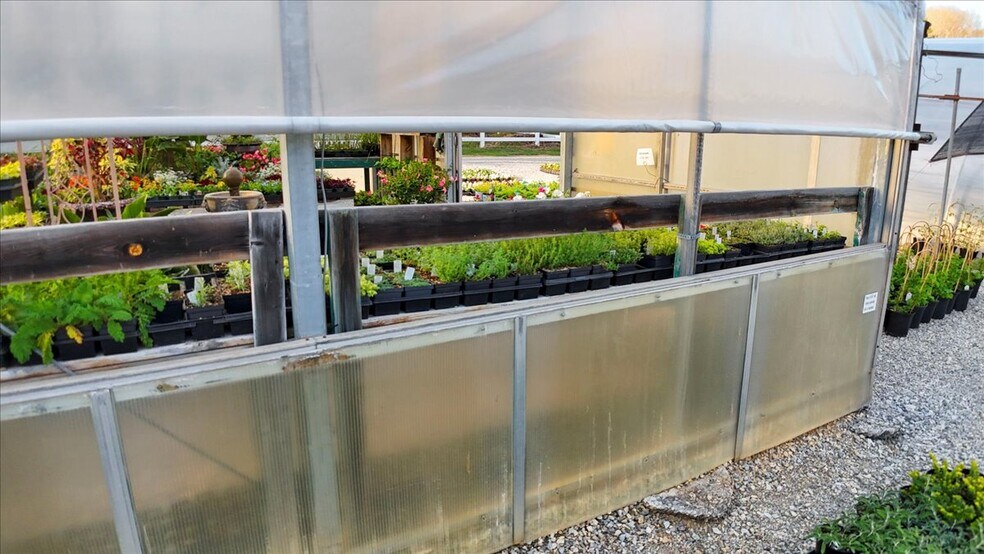 More Photos Of 1356 Coopers Cove Rd, Hardy Specialty For Sale