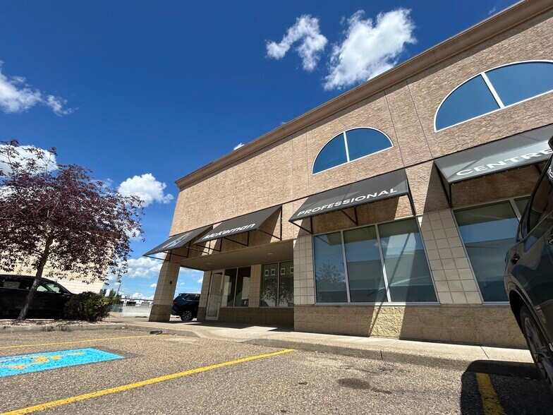More Photos Of 16844-16880 111 Av NW, Edmonton Office For Sale