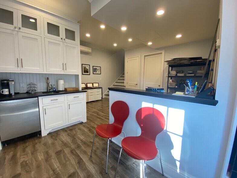 More Photos Of 215 River Road Ext, Cos Cob Office For Lease