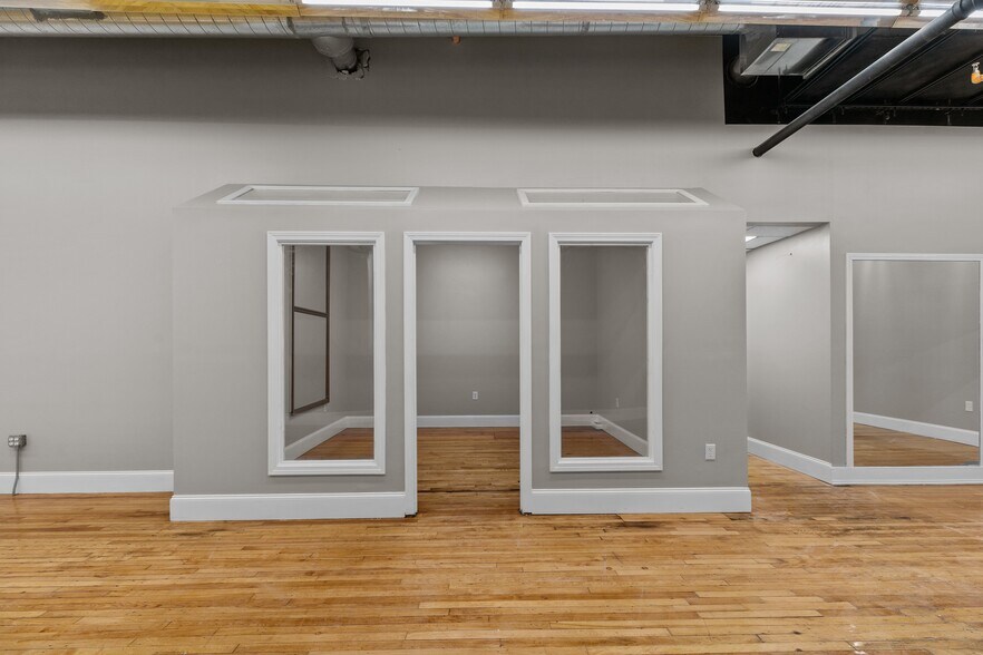 More Photos Of 442-450 Main St, Warren Storefront Retail Office For Lease