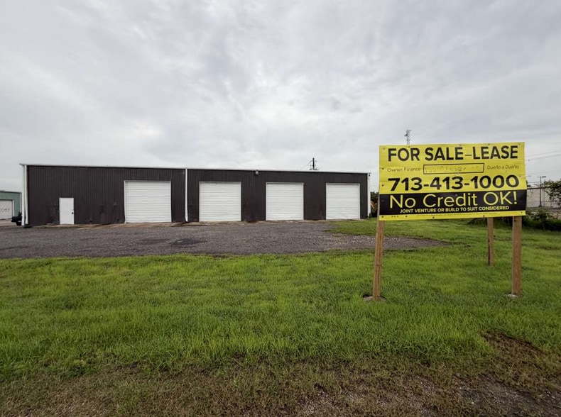 Primary Photo Of 100 N Richey St, Pasadena Warehouse For Sale