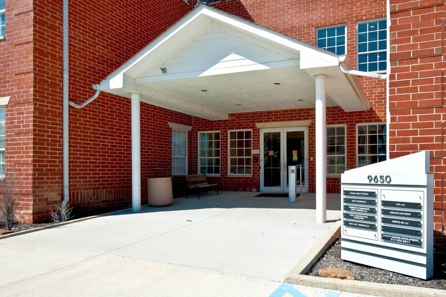More Photos Of 9650 Commerce Dr, Carmel Office For Lease