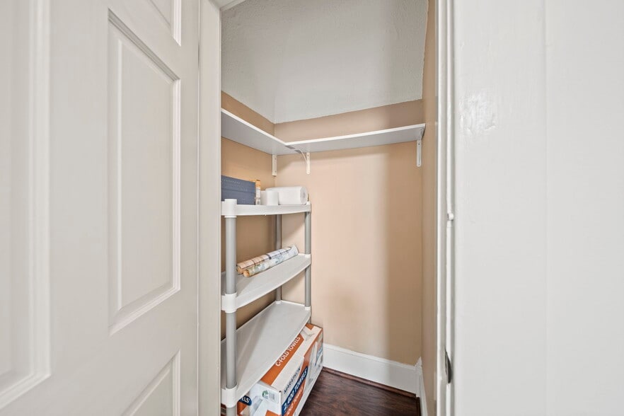 More Photos Of 7315 E Main St, Reynoldsburg Office For Sale