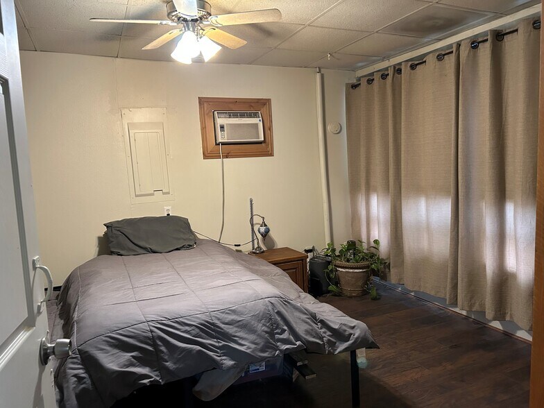 More Photos Of 135-145 Cleveland Ave, Loveland Warehouse For Sale