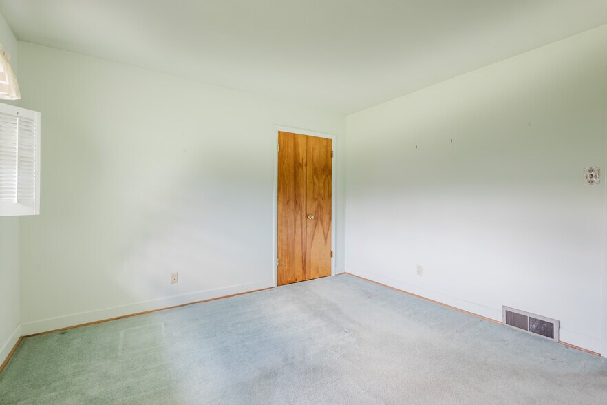 More Photos Of 3025 Breckenwood Dr, Lexington Multifamily For Sale