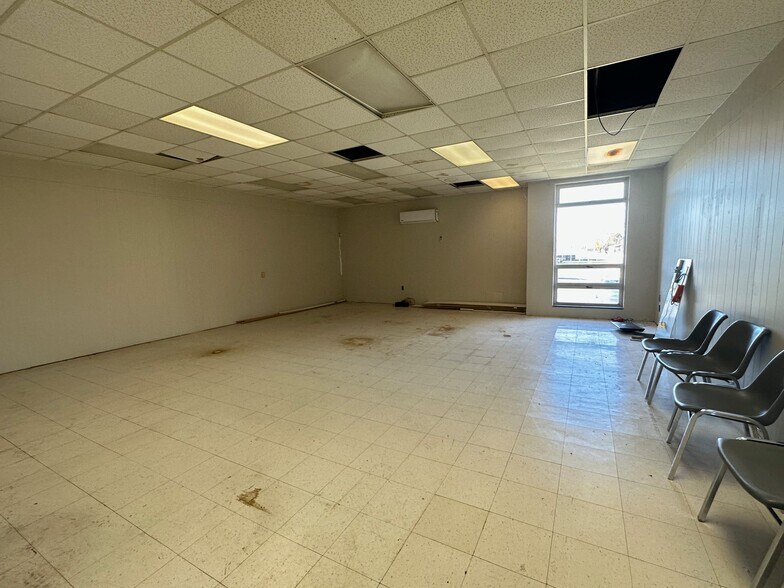 More Photos Of 9050 New Jackson Hwy, Magnolia Storefront Retail Office For Lease